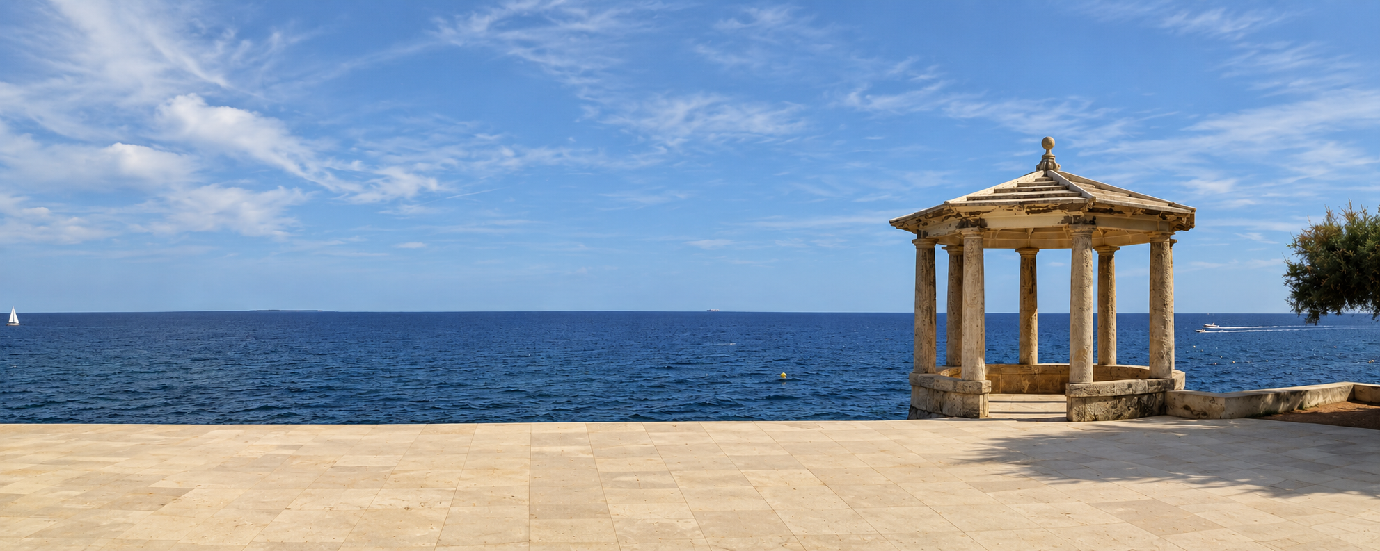 Templete del Camí de Ronda de S'Agaró, frente al mar